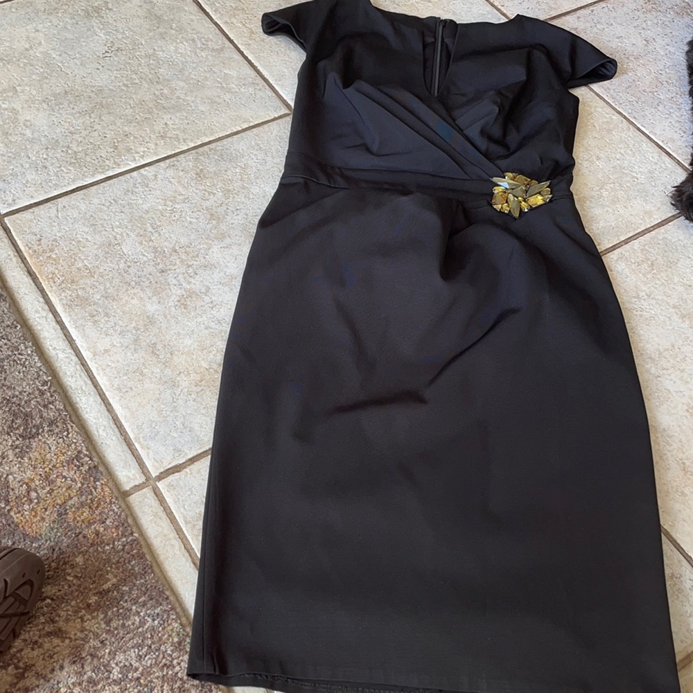 Dress - Picture 3 of 3